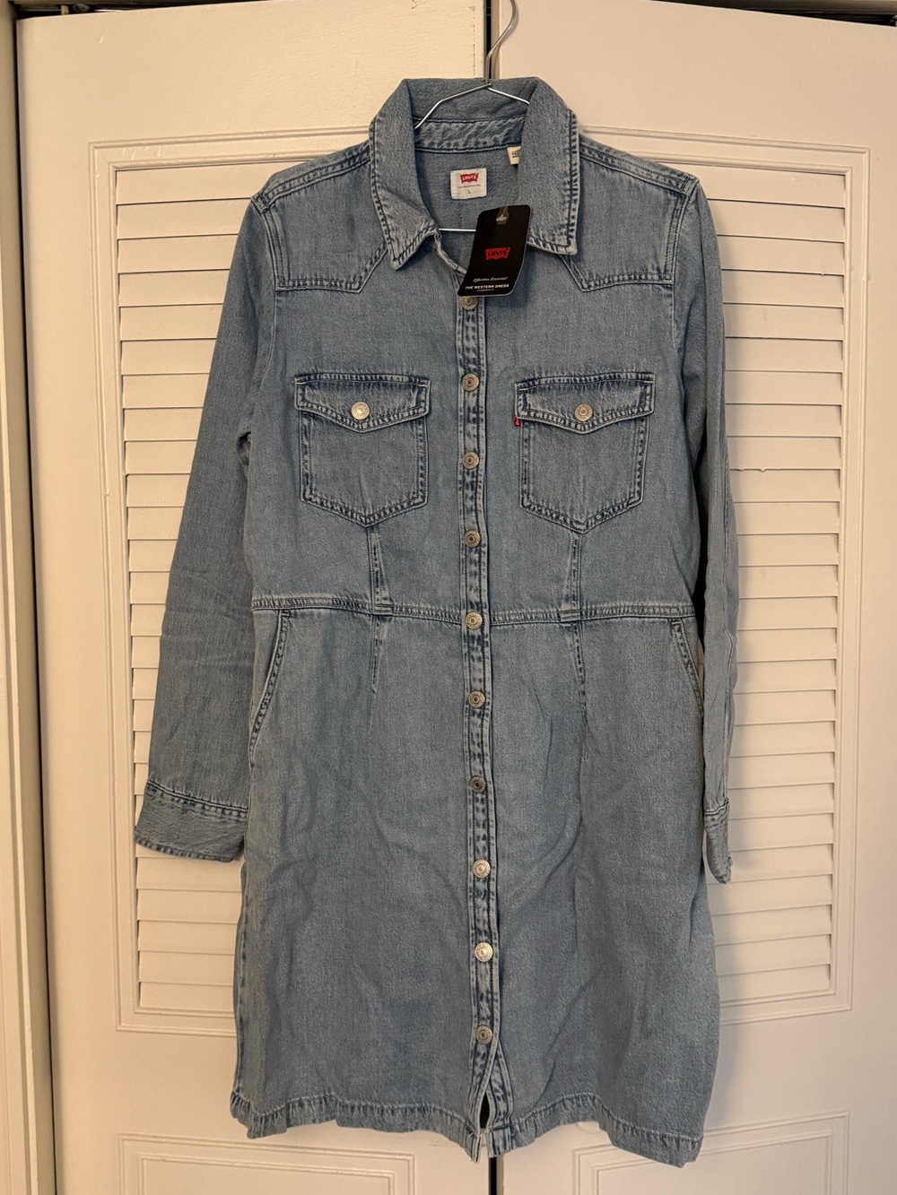 NEW Levi's Light Blue Denim Button-Front Mini Dress - Picture 2 of 3